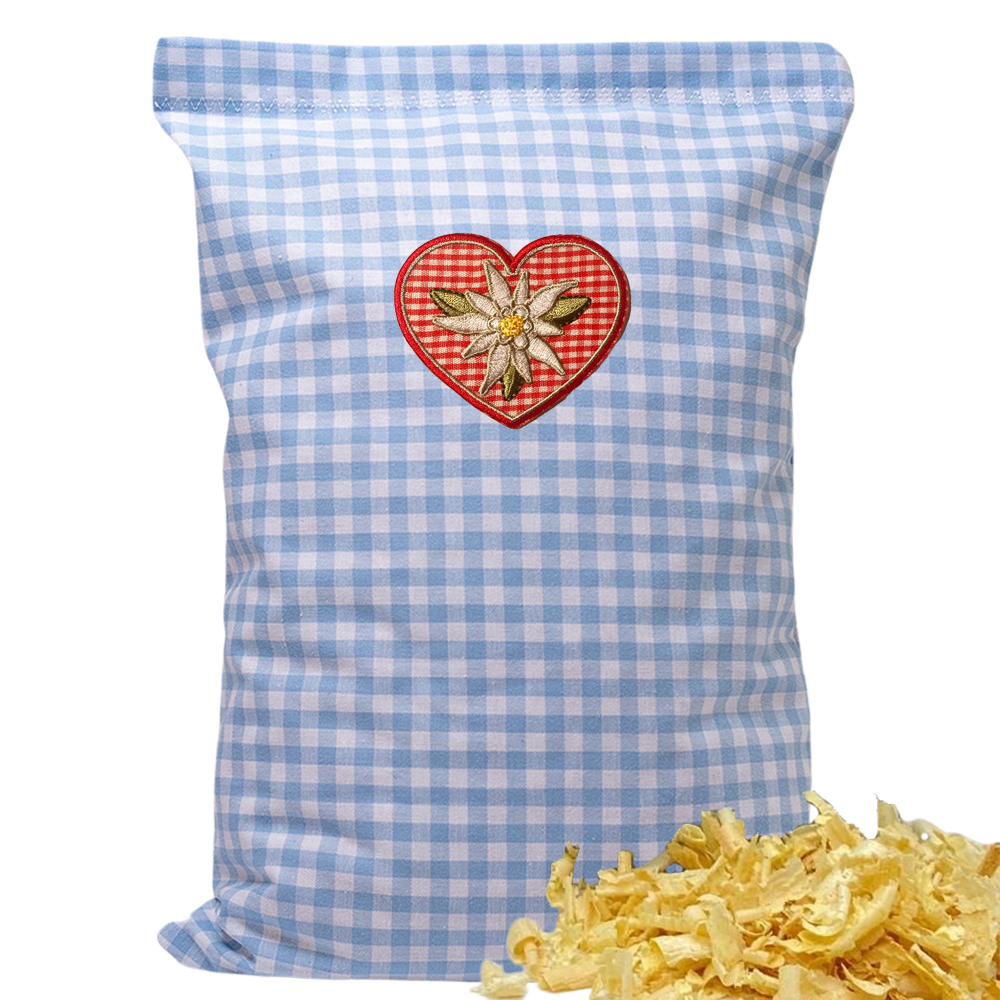 Baumwoll Zirbenkissen hellblau/weiß kariert mit versch. Herz-Motiven - 30x20 cm