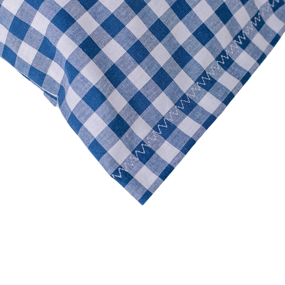 Baumwoll Zirbenkissen blau/weiß großkariert mit versch. Herz-Motiven - 30x20 cm