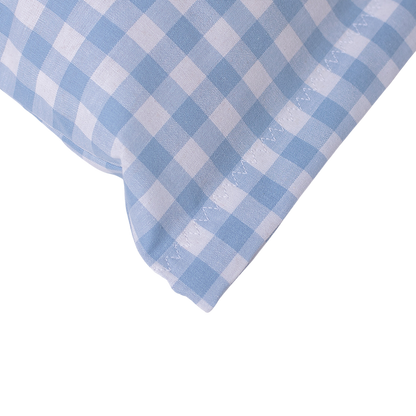 Baumwoll Zirbenkissen hellblau/weiß großkariert mit versch. Hirschkopf-Motiven - 30x20 cm